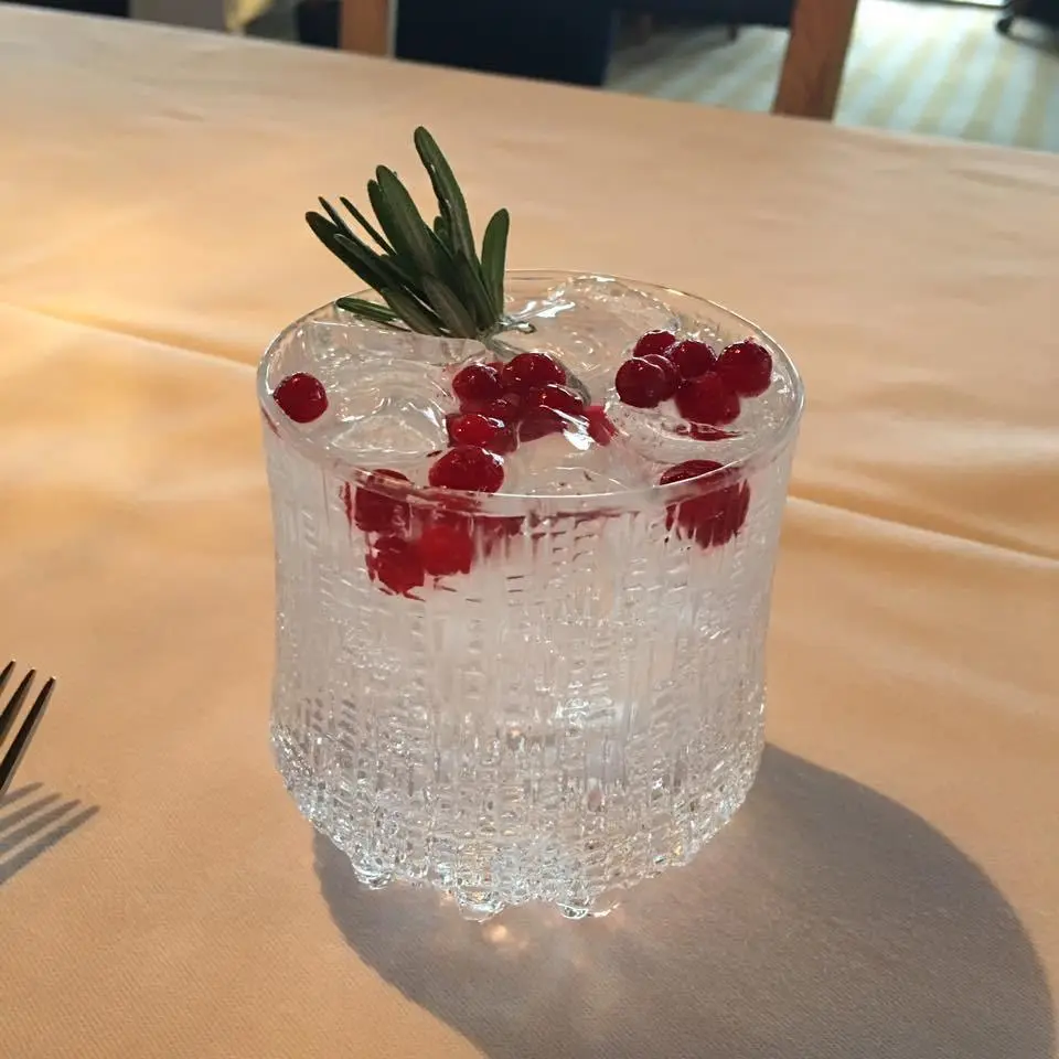 %EC%9D%B8%ED%85%8C%EB%A6%AC%EC%96%B4-3.jpg?zoom=1.25&amp;resize=700%2C700