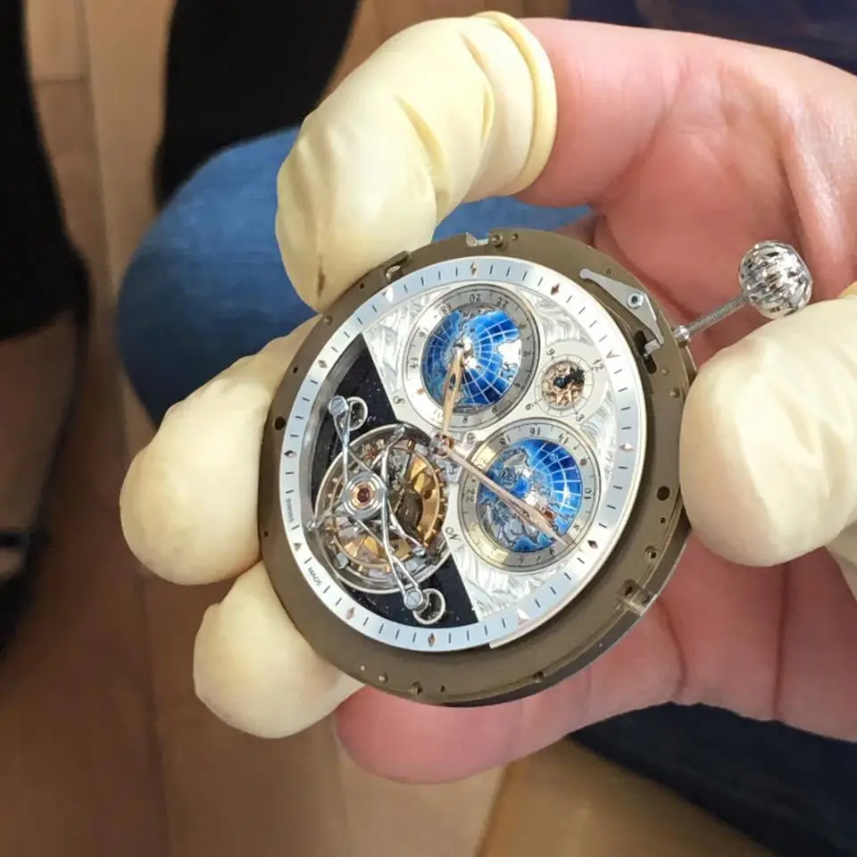 %EC%8B%9C%EA%B3%84-1.jpg?zoom=1.25&amp;resize=700%2C700