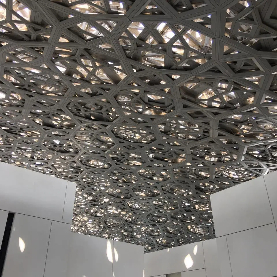 %EB%A3%A8%EB%B8%8C%EB%A5%B4%EC%95%84%EB%B6%80%EB%8B%A4%EB%B9%84-%EB%AE%A4%EC%A7%80%EC%97%84-3.jpg?zoom=1.25&amp;resize=700%2C700