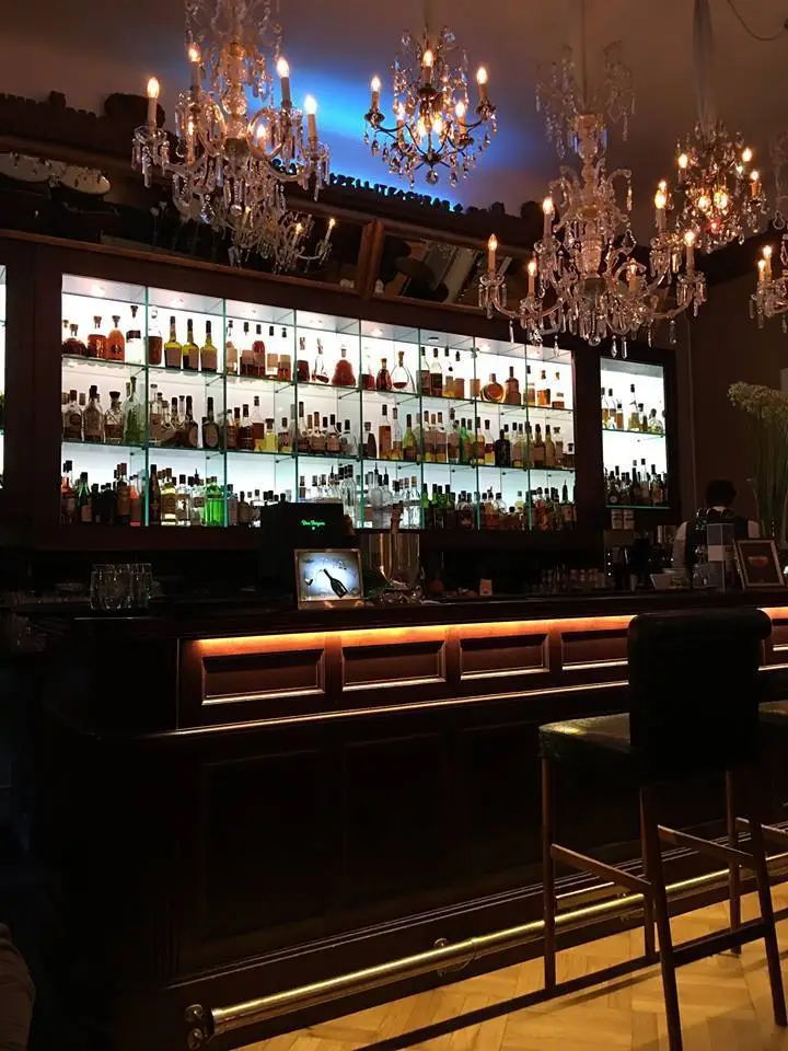 %ED%98%B8%ED%85%94-%EC%BC%90%ED%94%84-1.jpg?zoom=1.25&amp;resize=700%2C933