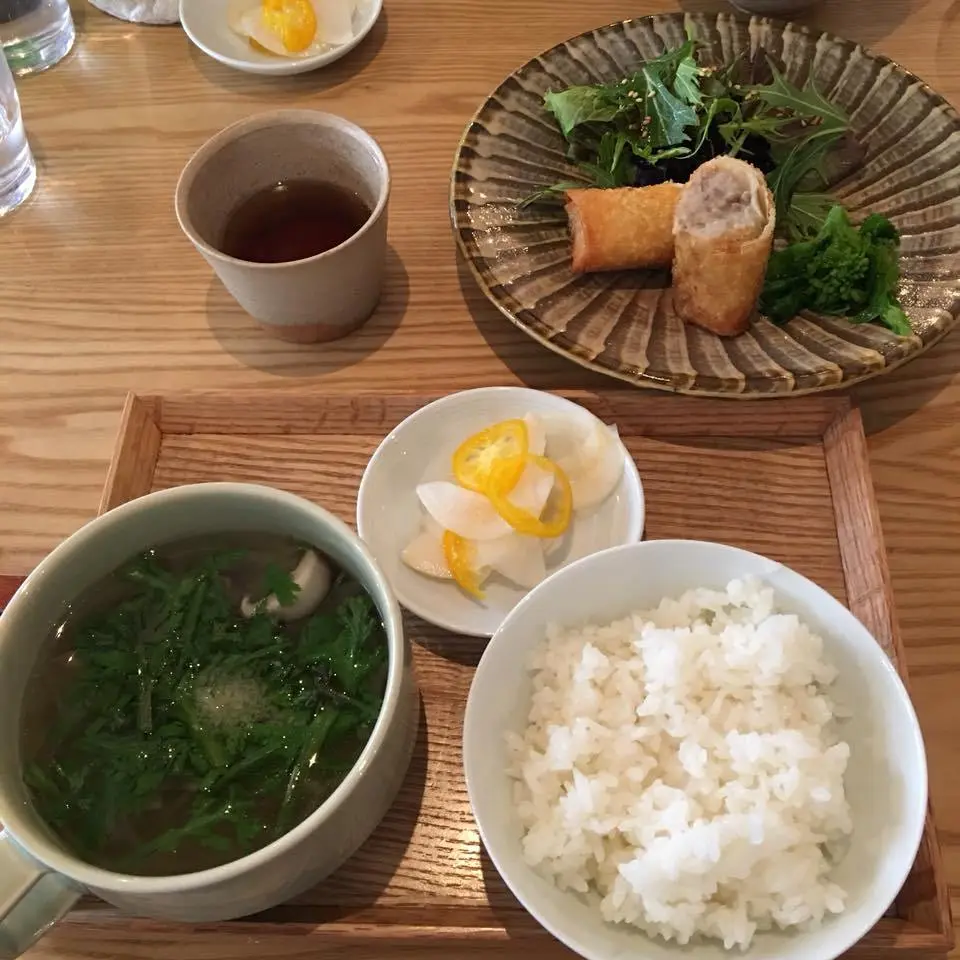 %EC%B9%B4%ED%8E%98-Minamo-2.jpg?zoom=1.25&amp;resize=700%2C700