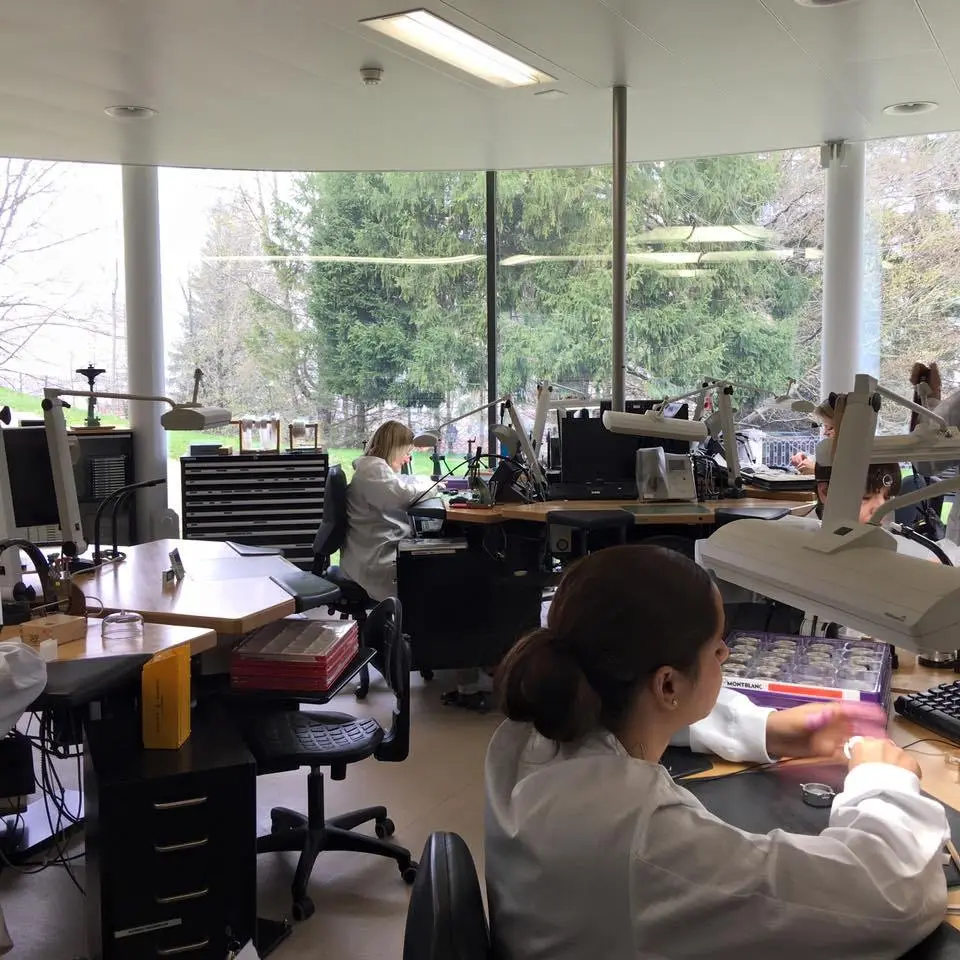 %EC%8B%9C%EA%B3%84.jpg?zoom=1.25&amp;w=700