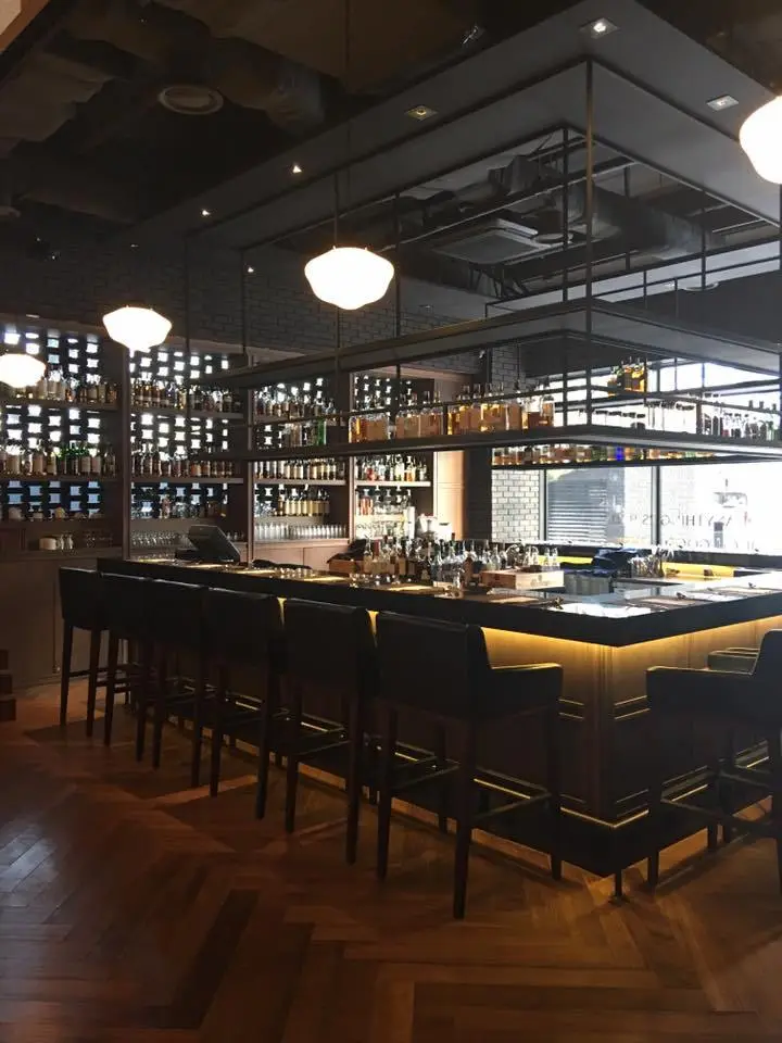 %EC%97%AC%EC%9D%98%EB%8F%84-%EA%B8%80%EB%9E%98%EB%93%9C%ED%98%B8%ED%85%945.jpg?zoom=1.25&amp;resize=700%2C933