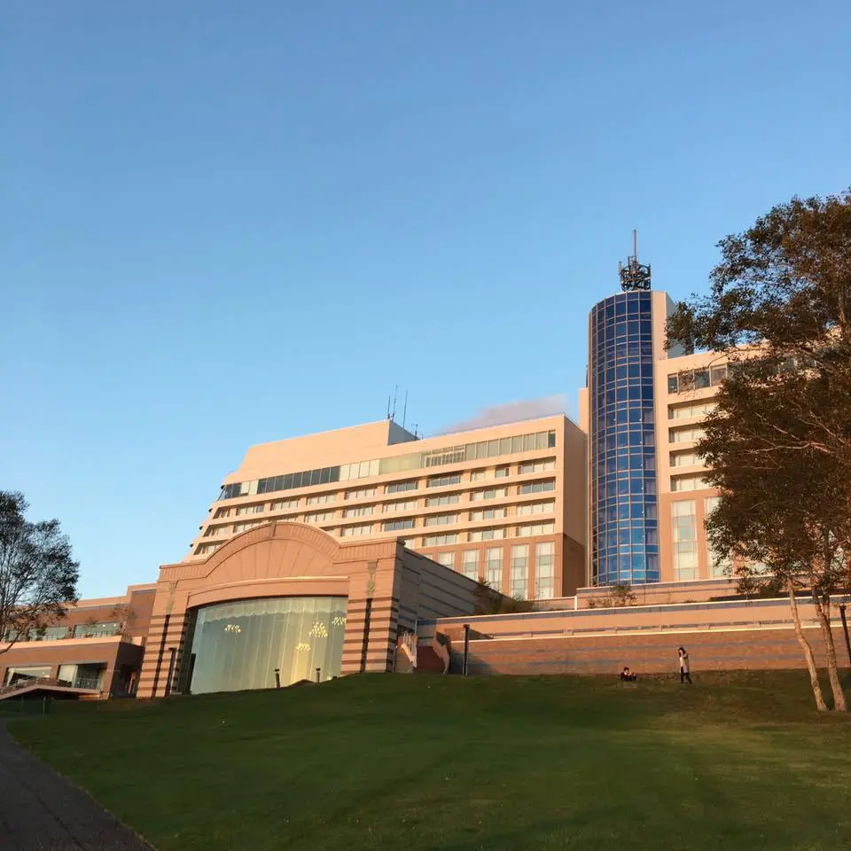 %EB%8D%94-%EC%9C%88%EC%A0%80%ED%98%B8%ED%85%94-%EB%8F%84%EC%95%BC.jpg?zoom=1.25&amp;w=700