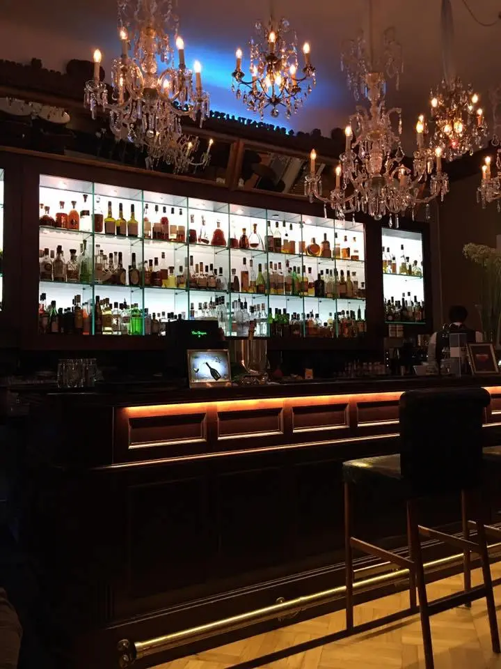 %EB%B0%94Bar-19.jpg?zoom=1.25&amp;resize=700%2C933