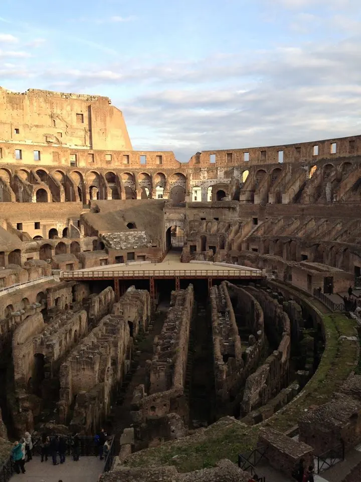 %EB%A1%9C%EB%A7%88%EC%9D%98-%EC%B6%94%EC%96%B5-1.jpg?zoom=1.25&amp;resize=700%2C933