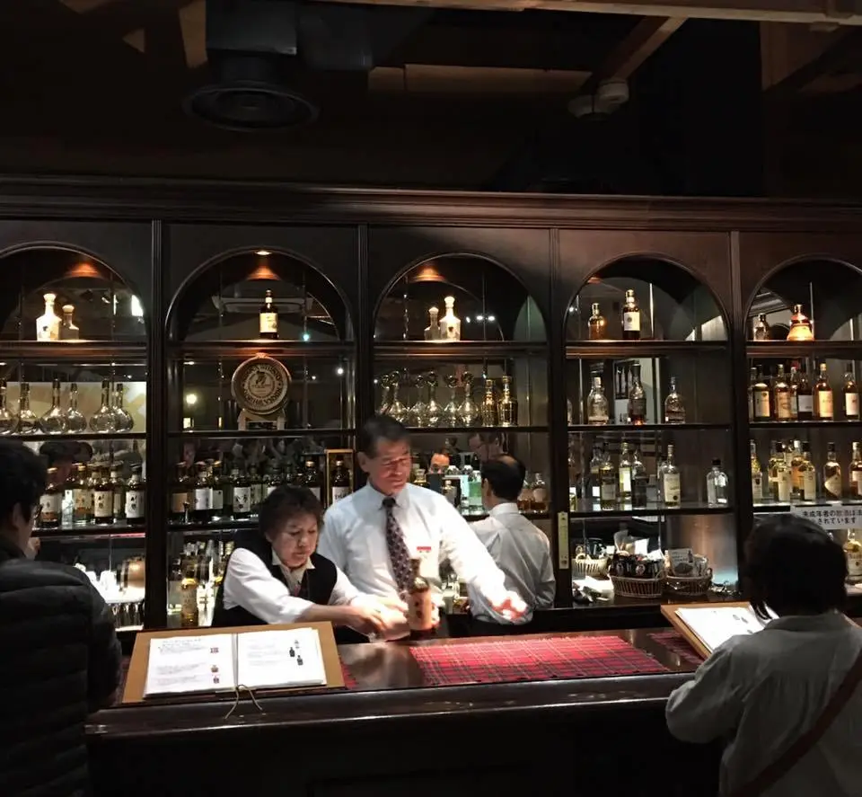 %EB%8B%88%EC%B9%B4%EC%9C%84%EC%8A%A4%ED%82%A4-6.jpg?zoom=1.25&amp;resize=700%2C647