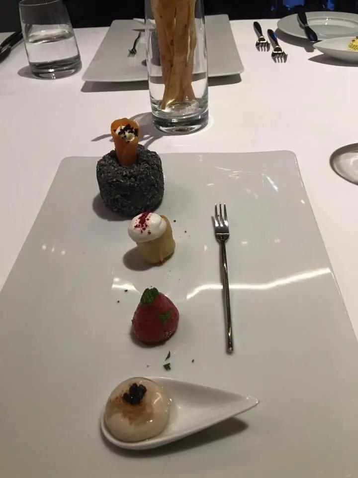 %EC%BD%94%EB%A1%9C%EB%B9%84%EC%95%84-1.jpg?zoom=1.25&amp;resize=700%2C933