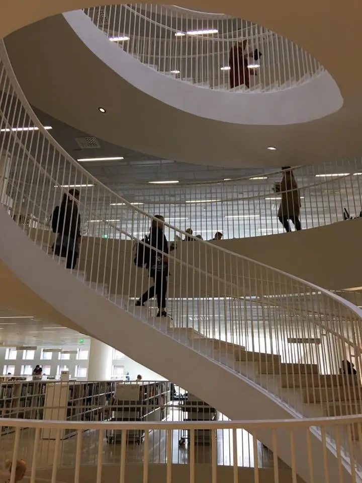 %ED%97%AC%EC%8B%B1%ED%82%A4%EB%8C%80%ED%95%99-1.jpg?zoom=1.25&amp;resize=700%2C933