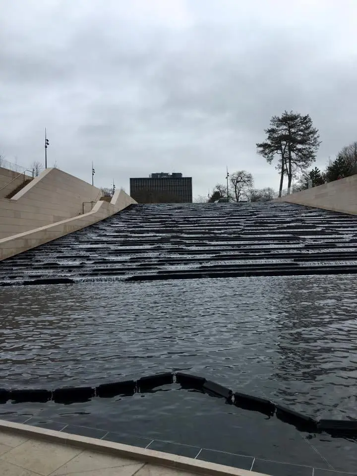 %EB%A3%A8%EC%9D%B4%EB%B9%84%ED%86%B5-%ED%8C%8C%EC%9A%B4%EB%8D%B0%EC%9D%B4%EC%85%98-%EB%AF%B8%EC%88%A0%EA%B4%80-6.jpg?zoom=1.25&amp;resize=700%2C933