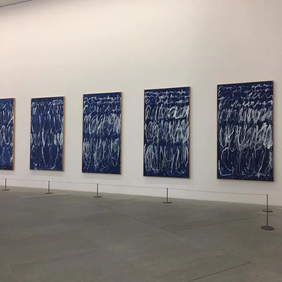 %EB%A3%A8%EB%B8%8C%EB%A5%B4%EC%95%84%EB%B6%80%EB%8B%A4%EB%B9%84-%EB%AE%A4%EC%A7%80%EC%97%84-5.jpg?zoom=1.25&amp;resize=700%2C700