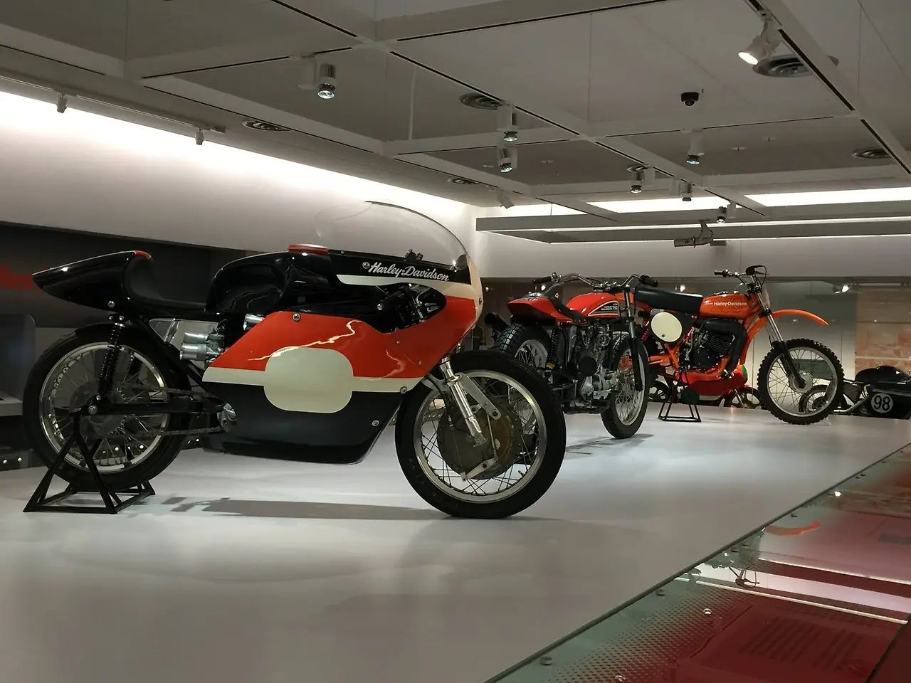 %ED%95%A0%EB%A6%AC%EB%8D%B0%EC%9D%B4%EB%B9%84%EC%8A%A8-8.jpg?zoom=1.25&amp;resize=700%2C525