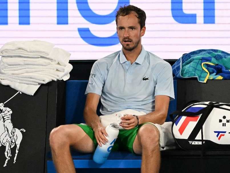 v2dhfslg_daniil-medvedev-afp_625x300_16_January_25.jpg?im=FeatureCrop,algorithm=dnn,width=806,height=605