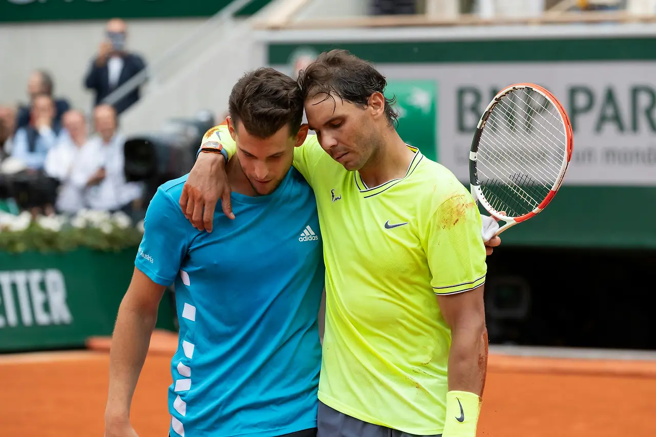d4c72d05-7b05-47d6-8e0e-384b0a4bfcce_Rafael+Nadal+%26+Dominic+Thiem+-+Finale+Roland-Garros+2019+-+Jean-Charles+Caslot+FFT.jpg?auto=format,compress?auto=compress,format