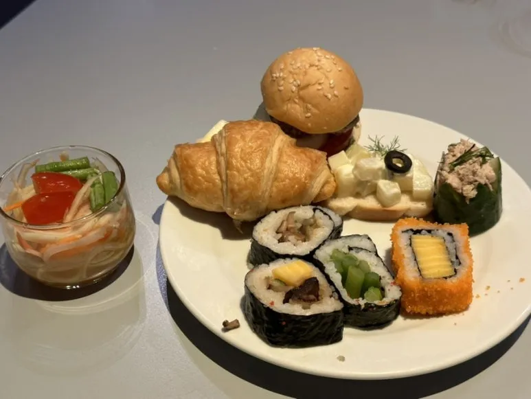 IMG_7560.jpg?type=w773