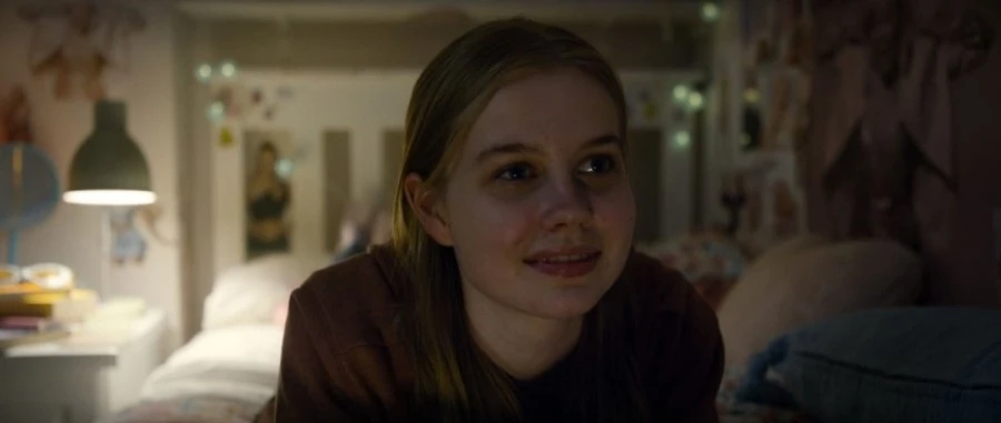 블랙미러 애2.jpeg