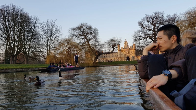 9960093F5C72EF940BBB62