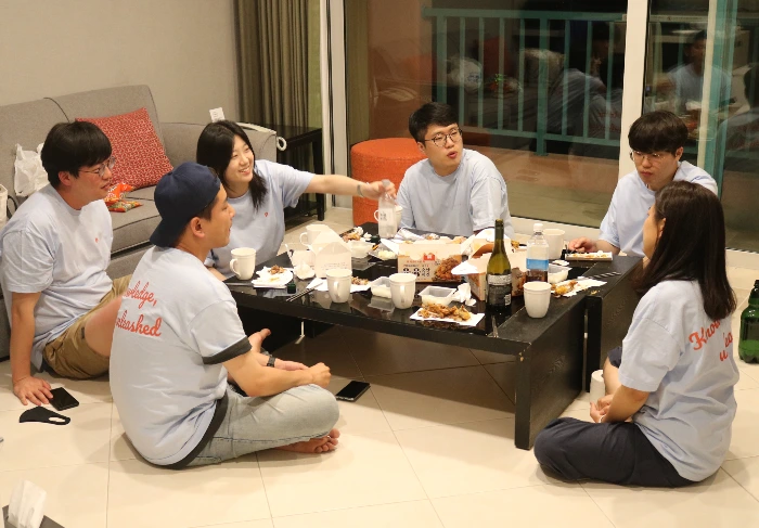 베타 론칭 전 회의.JPG