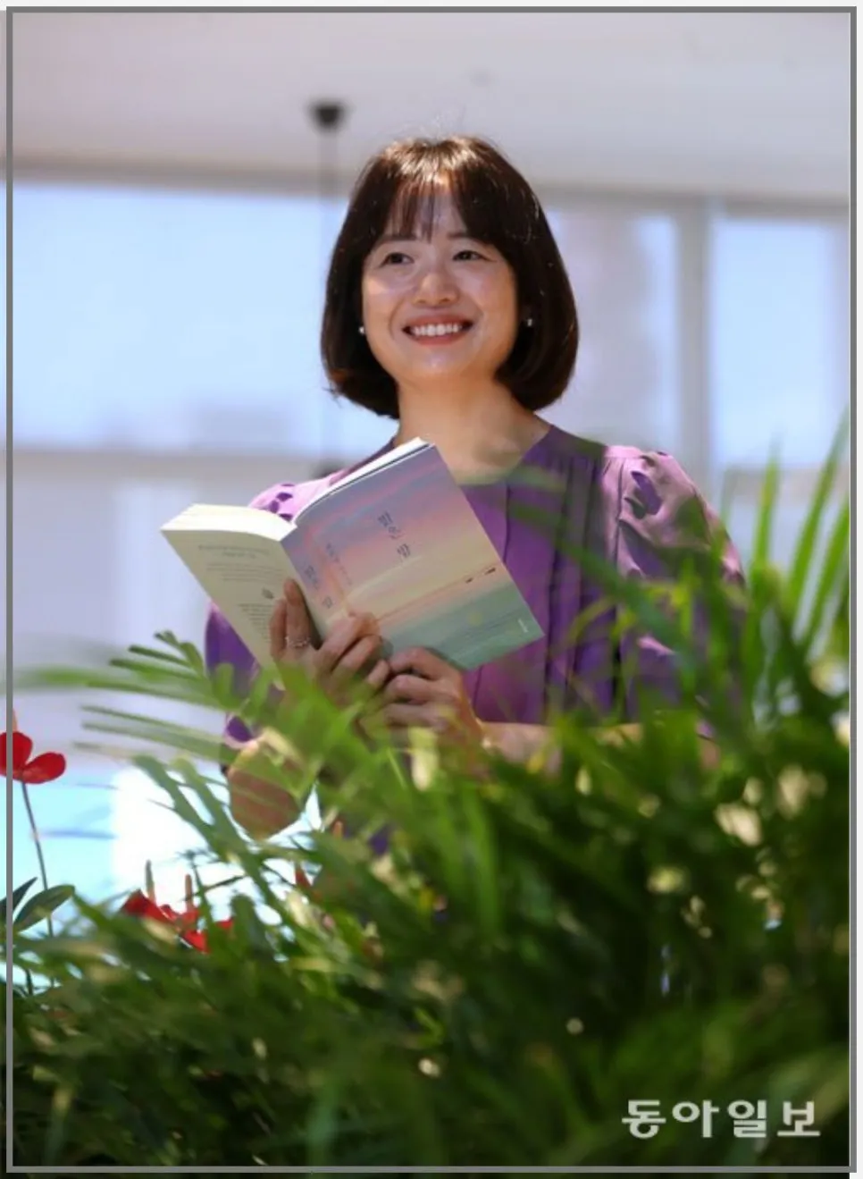 %EB%B0%9D%EC%9D%80%EB%B0%A4_%EC%B5%9C%EC%9D%80%EC%98%81%EC%9E%91%EA%B0%80_%EC%B9%98%EC%9C%A0_%EA%B8%80%EC%84%BC%ED%8B%B0%EB%B8%8C%EC%B1%85%EC%93%B0%EA%B8%B0%EC%8A%A4%EC%BF%A8.jpg?type=w966