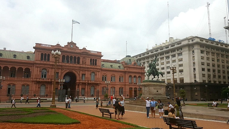 99EEF4355B1FF25B333E83