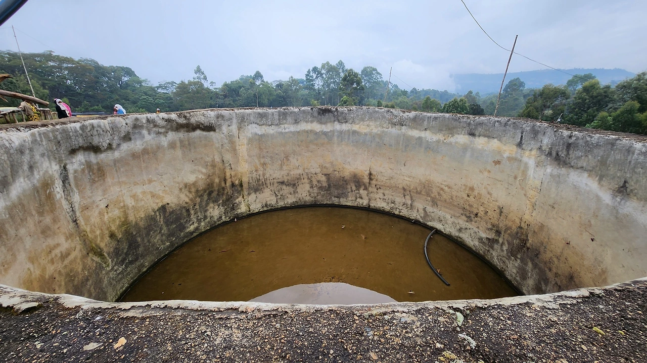 598868782_10166547431279112_2627566557679057785_n.jpg?_nc_cat=100&ccb=1-7&_nc_sid=833d8c&_nc_ohc=ukLh5RlbGHIQ7kNvwHyKZw-&_nc_oc=AdkhkJ4jl3AN3xQmzPW7y4JNxwaenejwfjLZPQc6MzgE19lYYdJis_2QffJfT5sJ_Jw&_nc_zt=23&_nc_ht=scontent-nrt6-1.xx&_nc_gid=askdqOlyRM1uMhGM_BpmIA&oh=00_AflR7AZ0_C7rCX7rdqqu6uu2xatOBVLyC966nvrGBgmBjQ&oe=6959303D