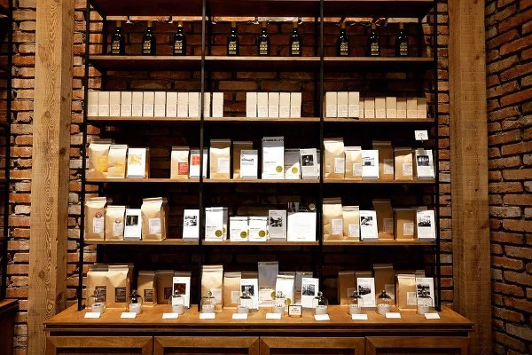 9946D9485B2CF04705F5AA