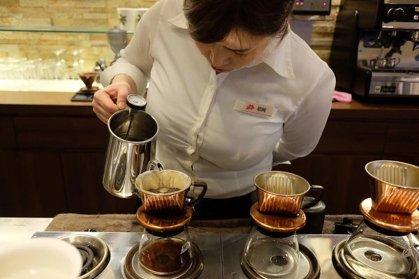 99E8D1335A17DCAC27E504