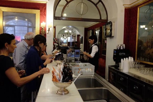 9905F74E5BBF570A046EE8