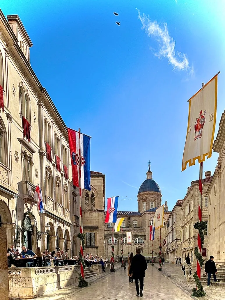 %EB%93%9C%EB%B8%8C%EB%A1%9C%EB%B8%8C%EB%8B%88%ED%81%AC_%EB%9D%BC%EC%9E%90%EA%B4%91%EC%9E%A5.jpg?type=w773