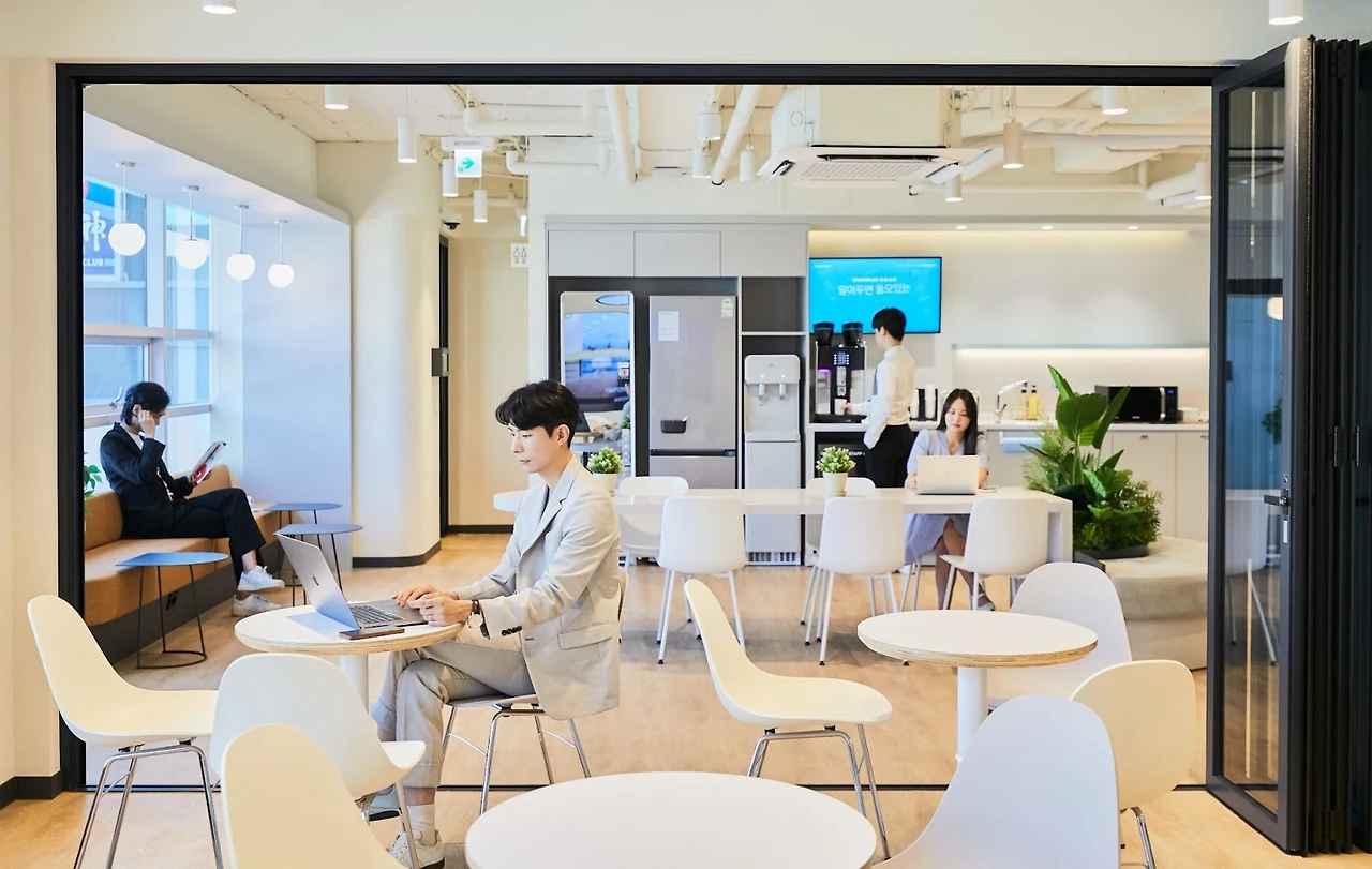 AD_4nXdmyKvNMWaqY3_xVYblUE2avNVxtdD9pLydGoxX_GC1nMOucuTUq5aPoZu3N4Ynom66MUO5y5crhJLi6BrHkE77F2O2mBi9SdDf2WJkOa-a8fUYmty1CwVGQc3jpGjBSsE8B14?key=L_7MNpORB2DJtcPhhp2IG6FF