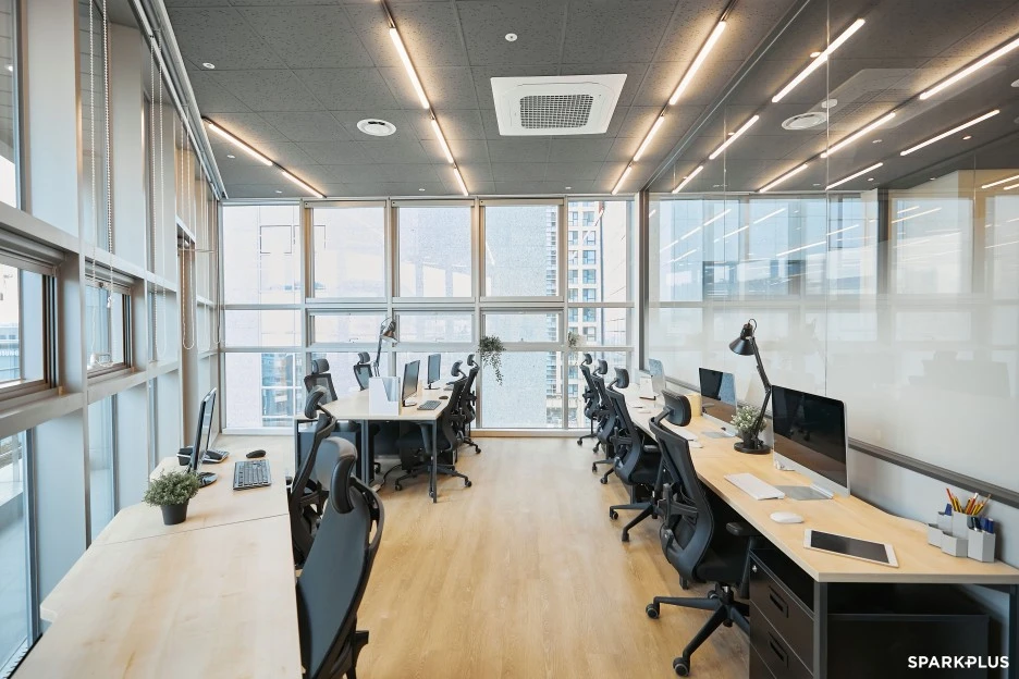 2_%ED%99%8D%EB%8C%80%EC%A0%90_%EC%82%AC%EB%AC%B4%EC%8B%A4_(2).jpg?type=w1