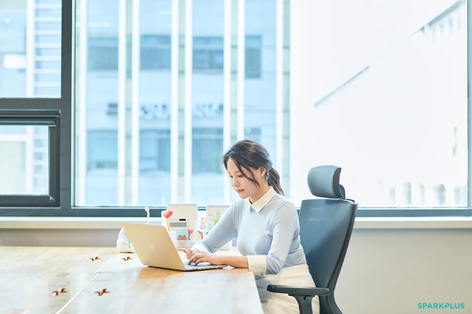 8Z1A8303.png?type=w1