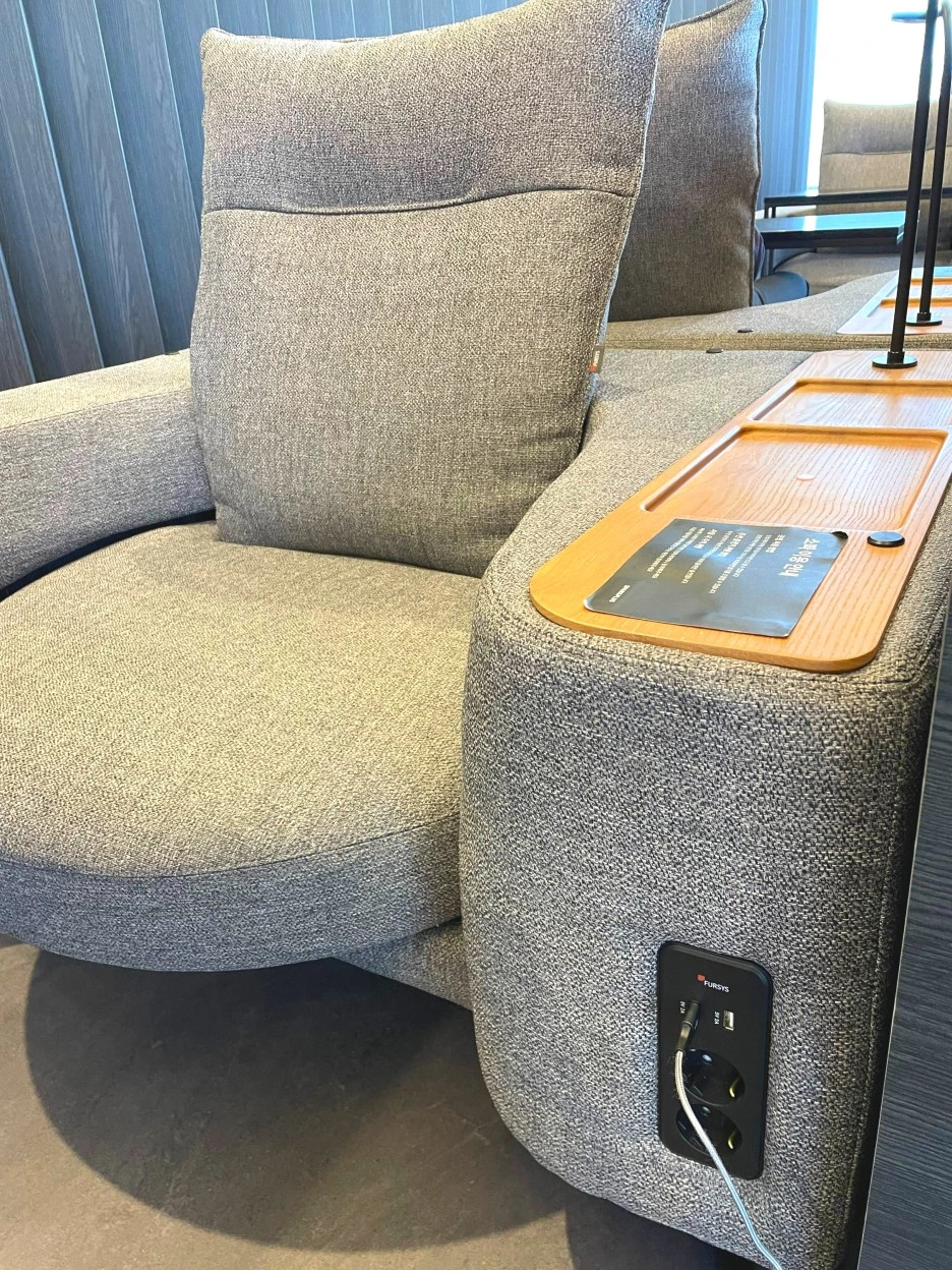 SE-55a08299-b23d-406a-ac58-77bc56f7a5c8.jpg?type=w1