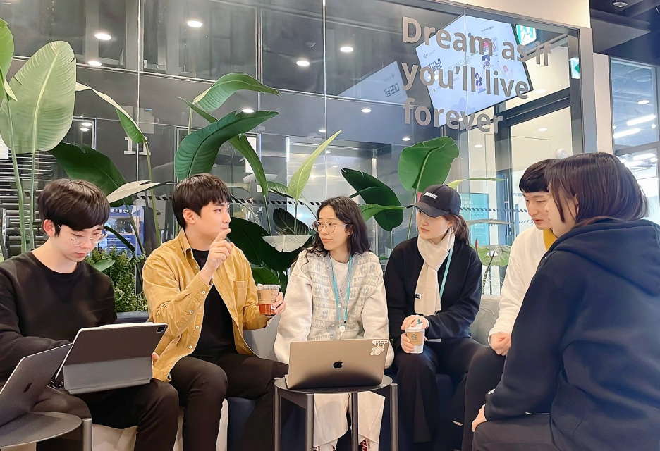 1._%EC%A7%81%EC%9B%90_%EB%8B%A8%EC%B2%B4_%EC%82%AC%EC%A7%84_3.png%EC%9D%98_%EC%82%AC%EB%B3%B8.png?type=w1