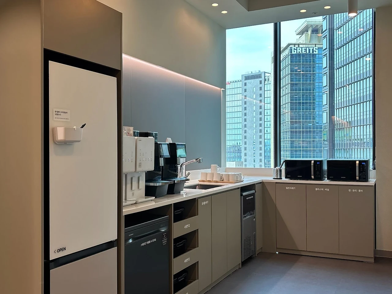 AD_4nXdfyyeMm1JEinQoFALoXzYVp6yIP_iur9zXANV_UdnR6oJP86IGdTpTDr1pQX7pXYmcLc4mEZmHsH6H5-oWgLHZ1kQeE-tbM7J0Y9n_C85rXXDqj1nB_jIFayPkHm3I6V_Ml0w5Uw?key=m6xDf1Ic47BeXUNu4OWCOYuQ