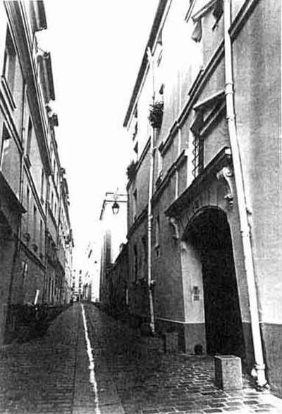 La demeure du 6, rue Rollin à Paris où l'écrivain résida à partir de 1932.JPG