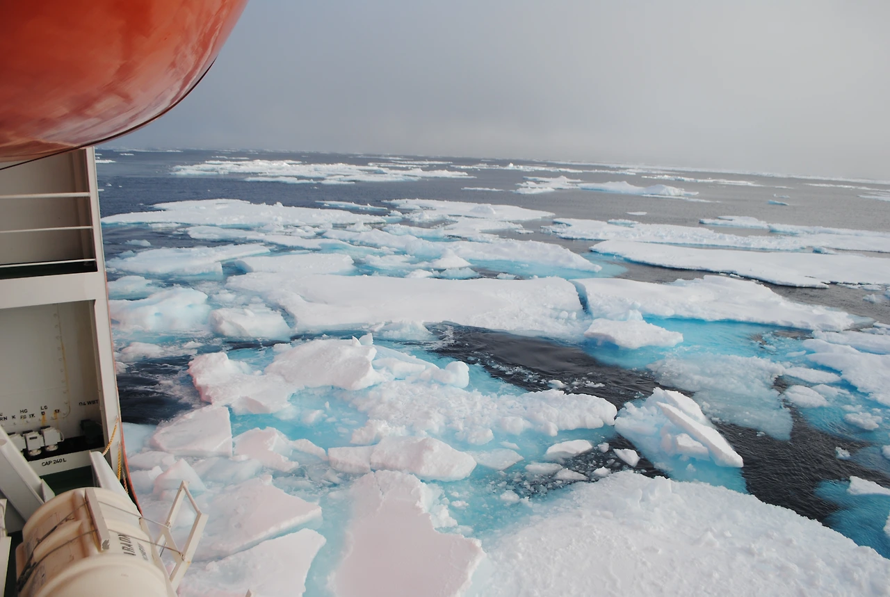 해빙과 아라온호.JPG