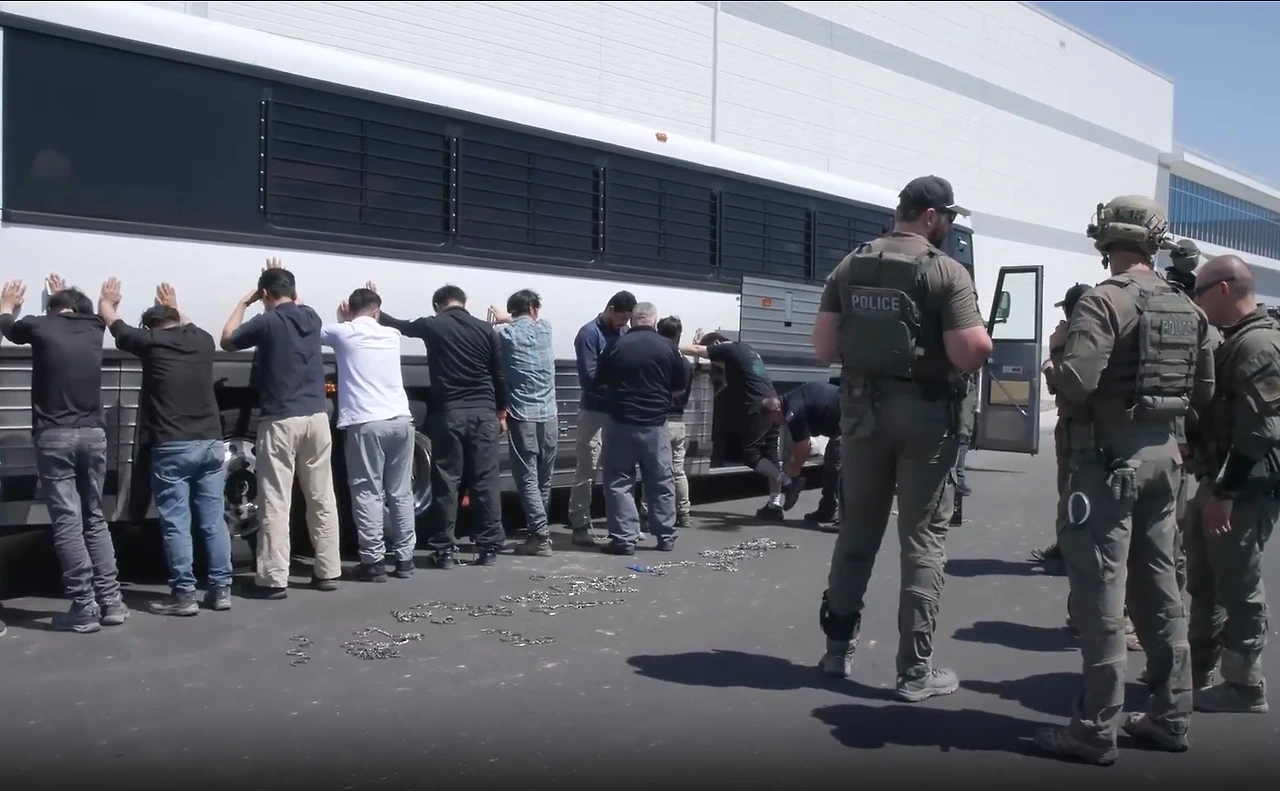 img.jpg?credential=yqXZFxpELC7KVnFOS48ylbz2pIh7yKj8&expires=1761922799&allow_ip=&allow_referer=&signature=4cHSh0kPXiXs1wEe45l8ufARQ8M%3D