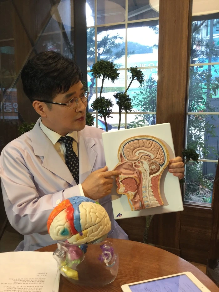 2165EC4F57351F0906A9B4