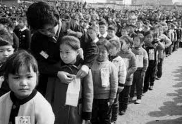 2259BB435720B05D105EEE