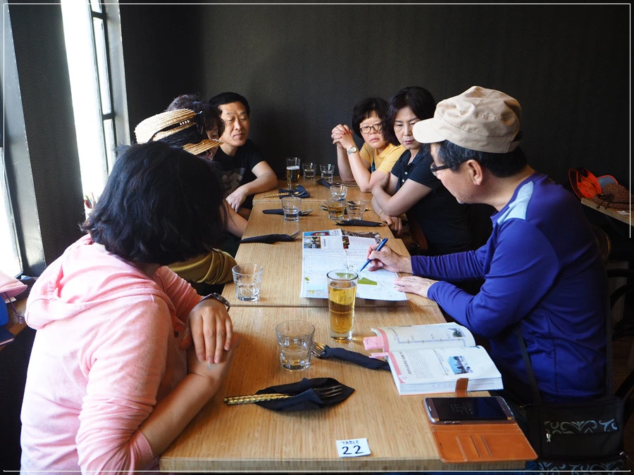 8.jpg?type=w966&jopt=2