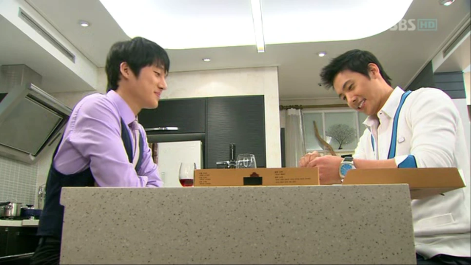 %EC%8B%9D%ED%83%81%EC%97%90%EC%84%9C.png?type=w966