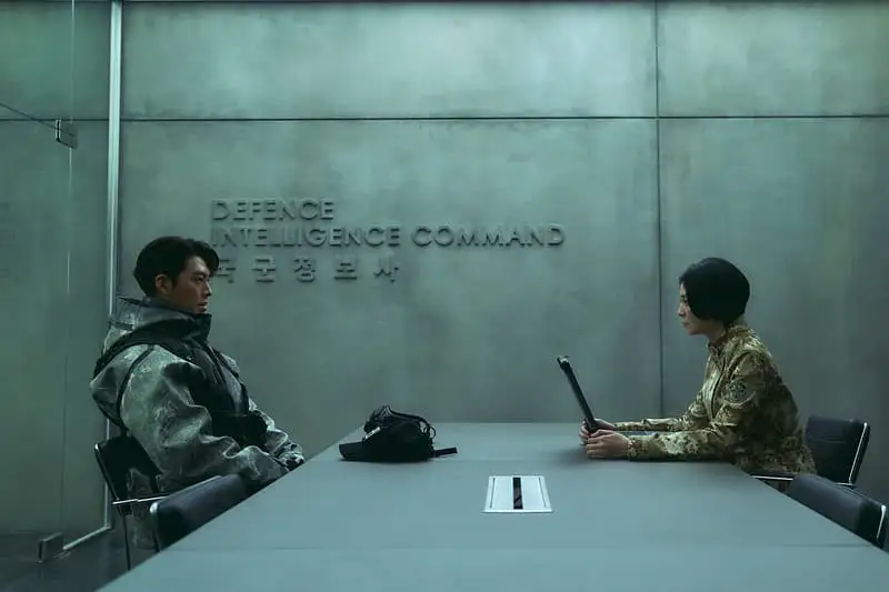 https%3A%2F%2Fkr.hypebeast.com%2Ffiles%2F2023%2F04%2Fnetflix-series-black-knight-still-images-release-info_11.jpg?q=75&w=800&cbr=1&fit=max