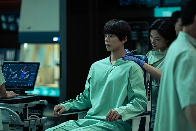 movie_image.jpg?type=m665_443_2