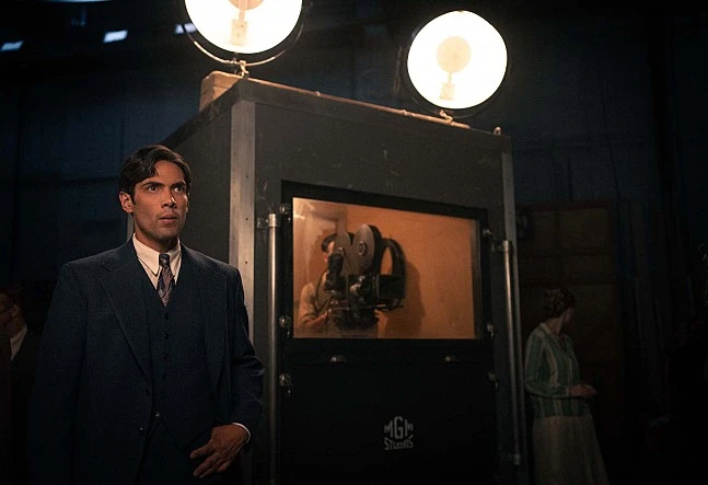 movie_image.jpg?type=m665_443_2