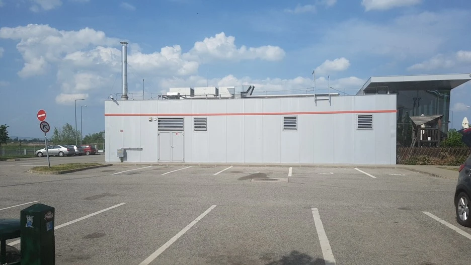 1525267885976.jpg?type=w1