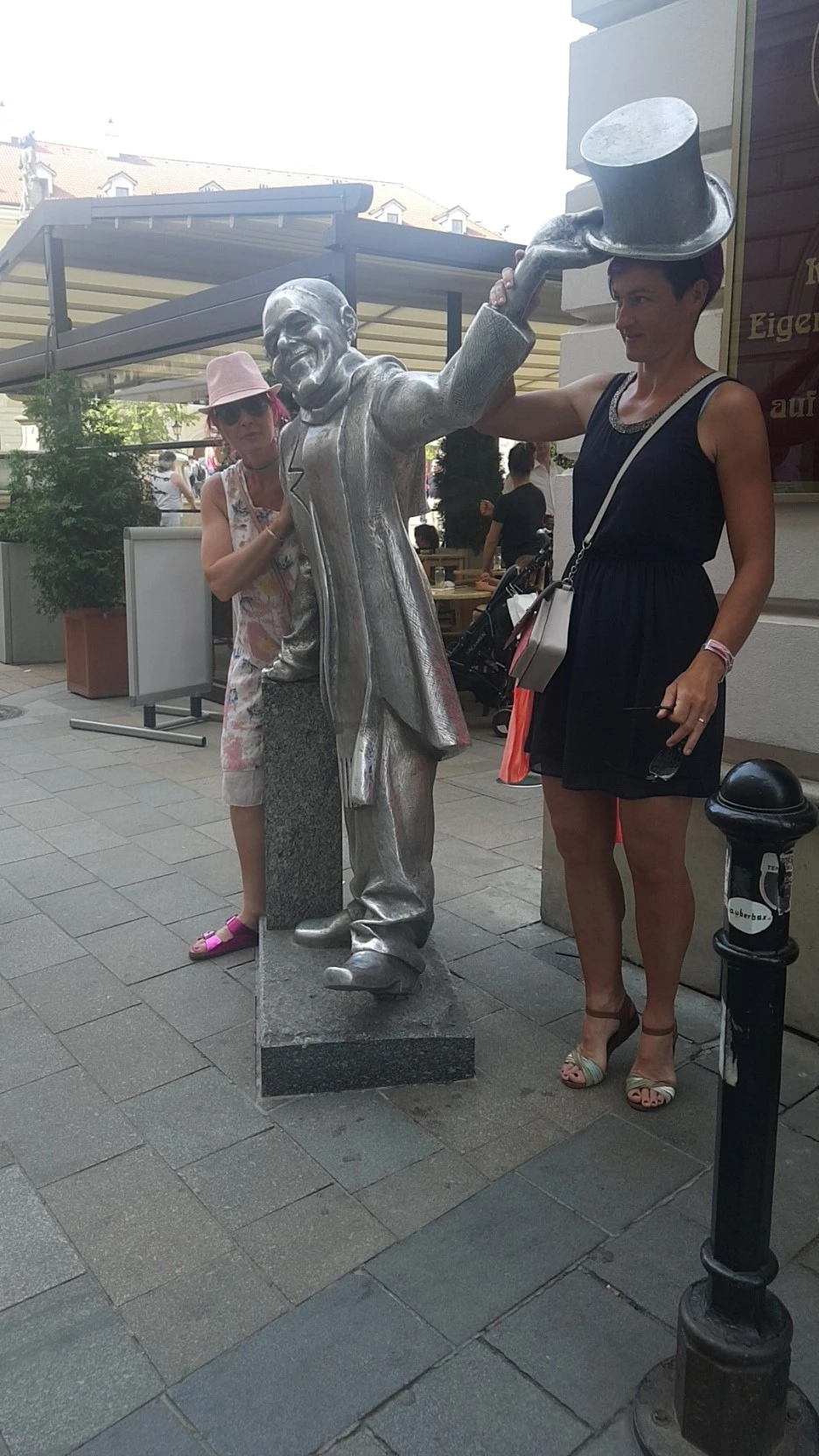 1525094373588.jpg?type=w1