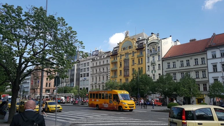 1524647363363.jpg?type=w773