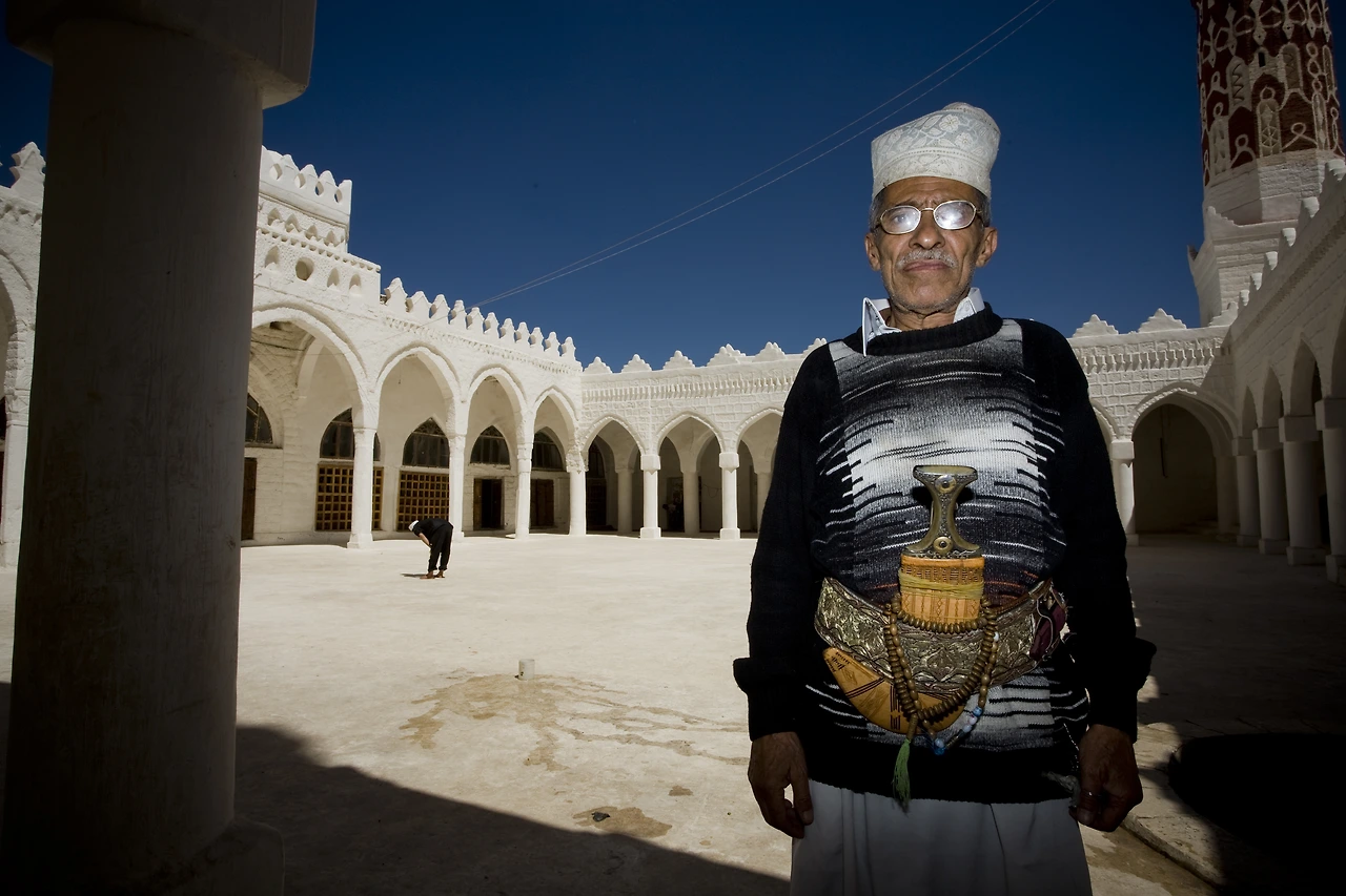모스크의 이맘(교회의 목사).JPG