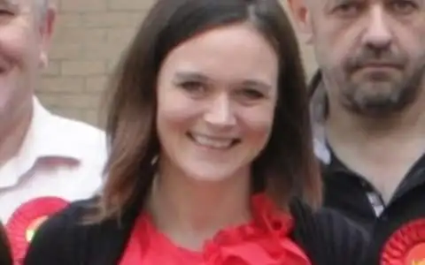 Vicki-Kirby_trans_NvBQzQNjv4BqjE4rHJRh55ptlvEMe93lY8GD6Khni0F2gT2FTu8BRhA.jpg?imwidth=450